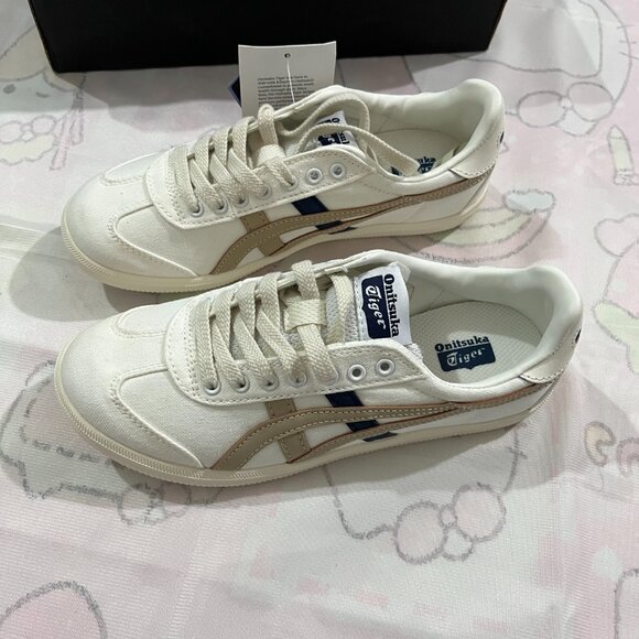 Onitsuka Tiger Tokuten Canvas CasualSneakers White - Picture 3 of 7